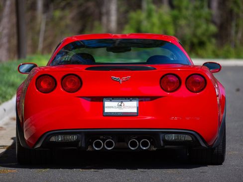 Used 2007 Chevrolet Corvette Z06 w/ Preferred Equipment Group RWD image 12
