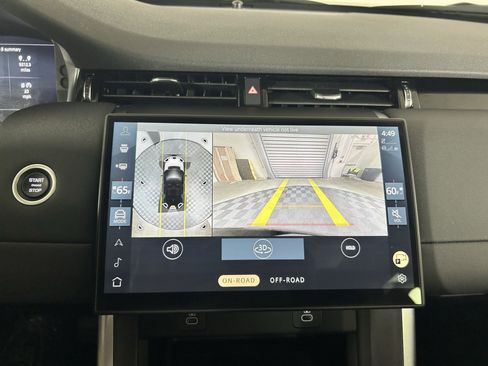 Used 2025 Land Rover Discovery Sport S image 24