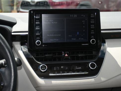 Certified 2022 Toyota Corolla LE FWD image 15