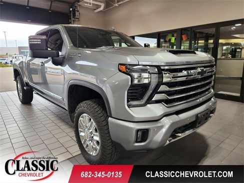 Used 2024 Chevrolet Silverado 2500 High Country w/ High Country Premium Package AWD/4WD image 1