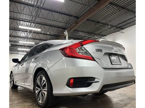 Used 2016 Honda Civic EX-T image 17