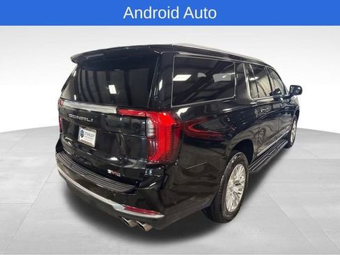 Used 2025 GMC Yukon XL Denali image 8