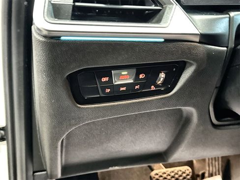 Used 2024 BMW 330i xDrive 330i xDrive Convenience w/ Convenience Package image 16