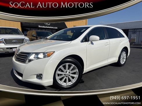 Used 2011 Toyota Venza FWD image 1