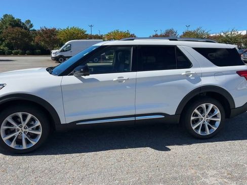 Used 2022 Ford Explorer Platinum w/ Equipment Group 601A image 33