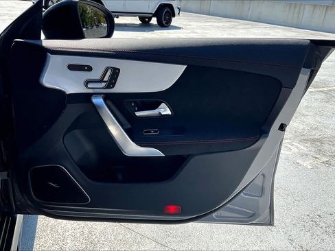 Used 2025 Mercedes-Benz CLA 35 AMG 4MATIC image 23