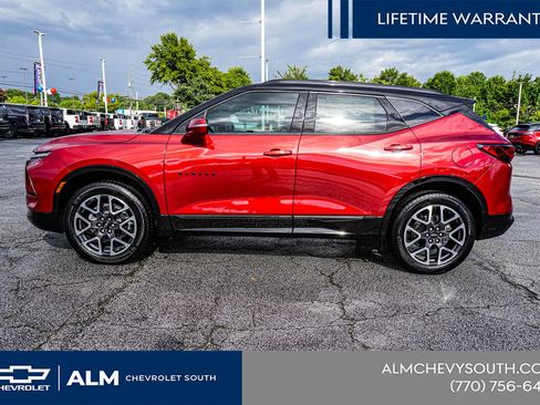 New 2026 Chevrolet Blazer RS w/ LPO, Floor Liner Package FWD image 9