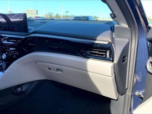 Certified 2026 Acura MDX FWD w/ Technology Package image 17