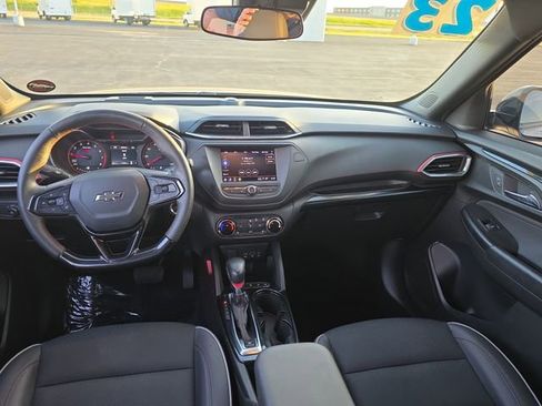 Certified 2023 Chevrolet TrailBlazer RS FWD image 15
