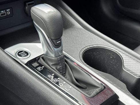 Used 2025 Nissan Altima 2.5 SV image 19