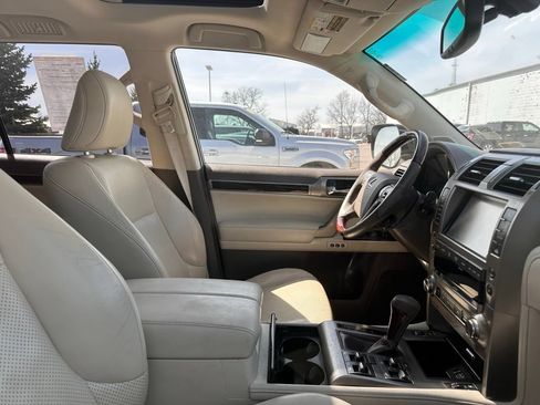 Used 2014 Lexus GX 460 Luxury AWD/4WD image 8