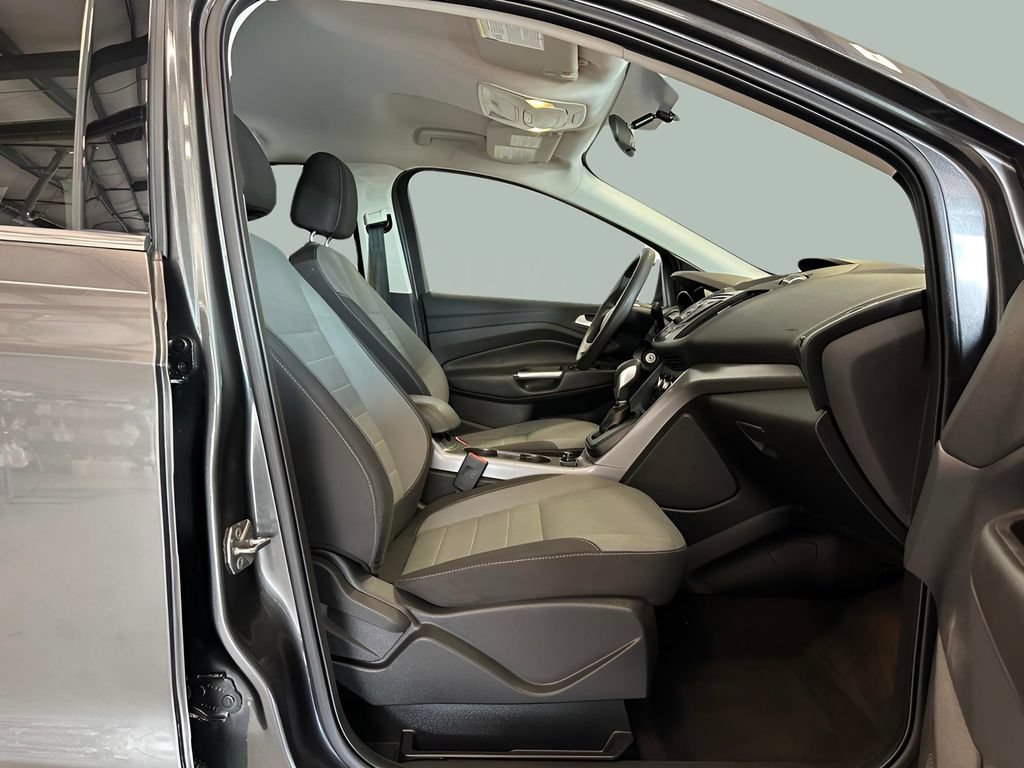 Used 2016 Ford Escape SE FWD image 19