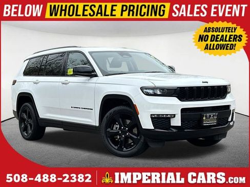 Used 2023 Jeep Grand Cherokee L Limited w/ Black Appearance Package AWD/4WD image 1