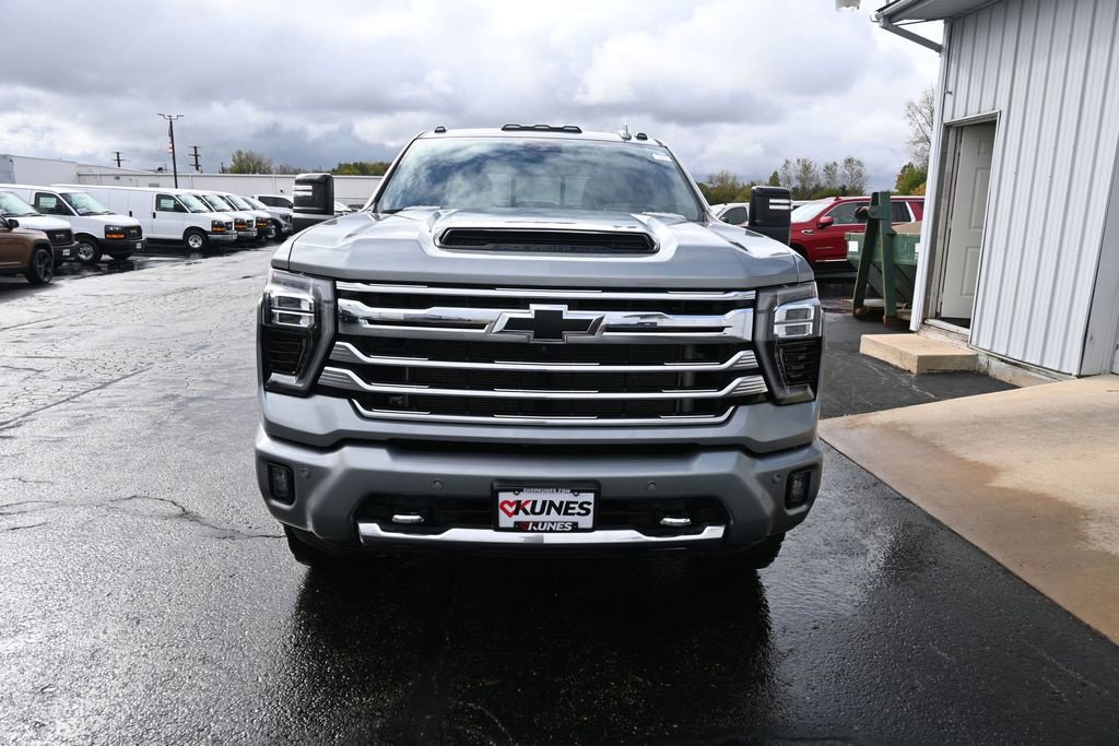 Used 2024 Chevrolet Silverado 2500 High Country w/ Technology Package AWD/4WD image 13