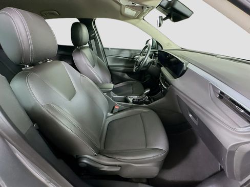 Used 2025 Buick Encore GX Preferred FWD image 29