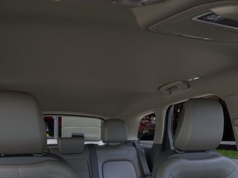 New 2024 Lincoln Corsair Reserve image 22