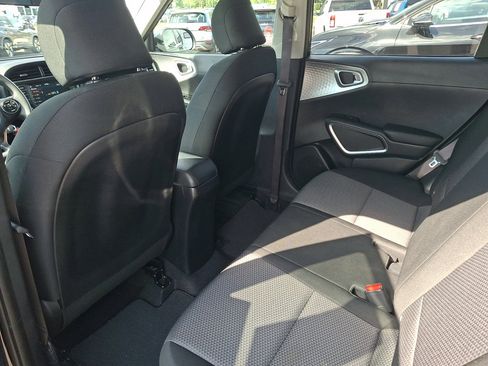 Used 2020 Kia Soul LX FWD image 26
