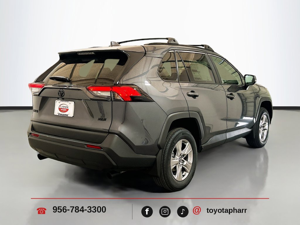 New 2025 Toyota RAV4 XLE w/ Convenience Package FWD image 4