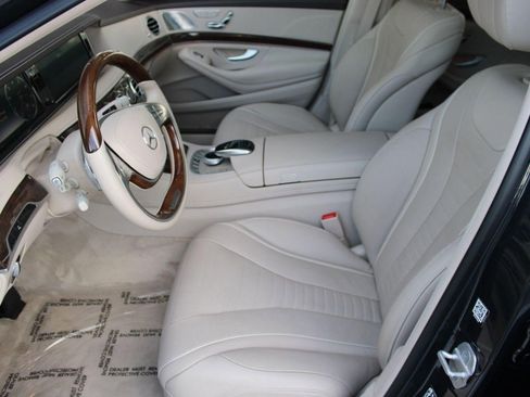 Used 2017 Mercedes-Benz S 550 4MATIC Sedan image 5