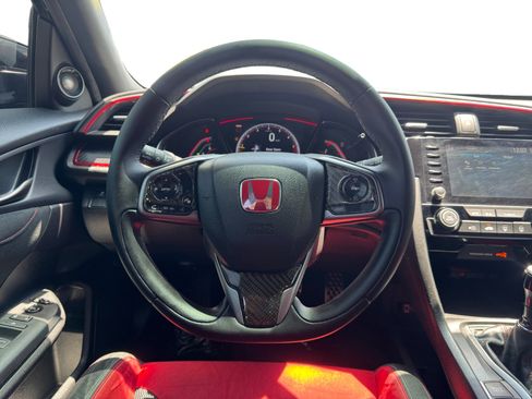 Used 2019 Honda Civic Type R image 12