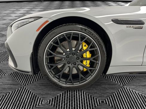 Used 2022 Mercedes-Benz SL 63 AMG 4MATIC w/ AMG Aerodynamic Package image 14