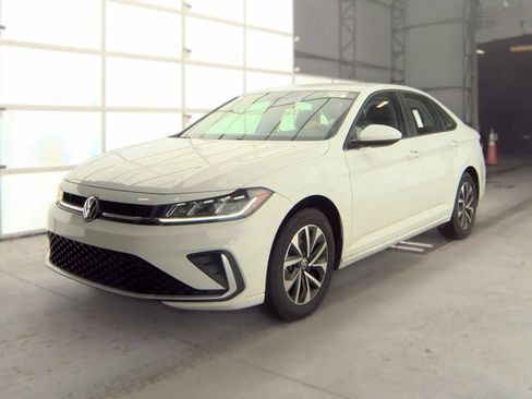 Used 2025 Volkswagen Jetta S FWD image 8