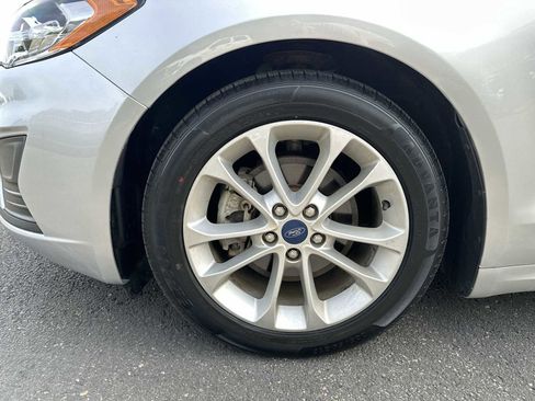 Used 2019 Ford Fusion SE image 17