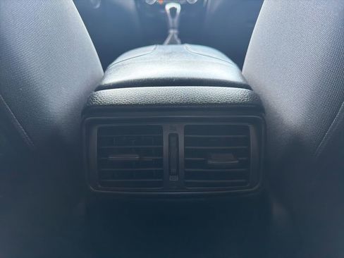 Used 2019 Nissan Rogue SV w/ Premium Package FWD image 11