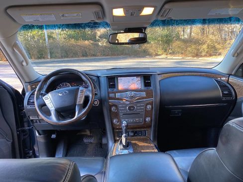 Used 2017 INFINITI QX80 4WD w/ Driver Assistance Package image 47
