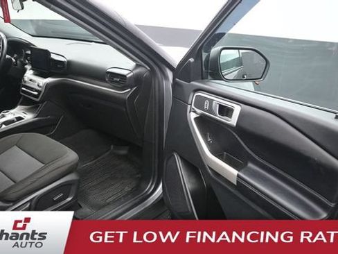 Used 2022 Ford Explorer XLT AWD/4WD image 14