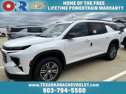 Used 2025 Chevrolet Traverse LT