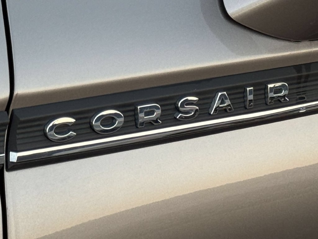 Certified 2021 Lincoln Corsair FWD w/ Equipment Group 101A image 10