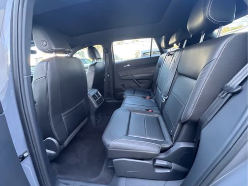 Used 2022 Volkswagen Atlas Cross Sport SEL R-Line AWD/4WD image 14