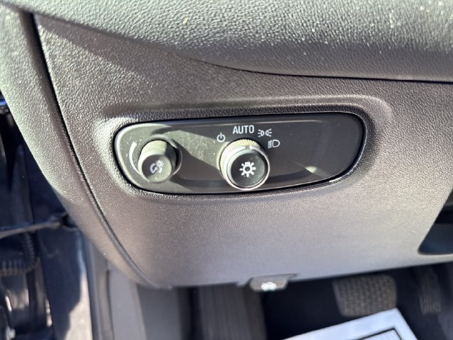 Used 2018 Chevrolet Equinox LT AWD/4WD image 32