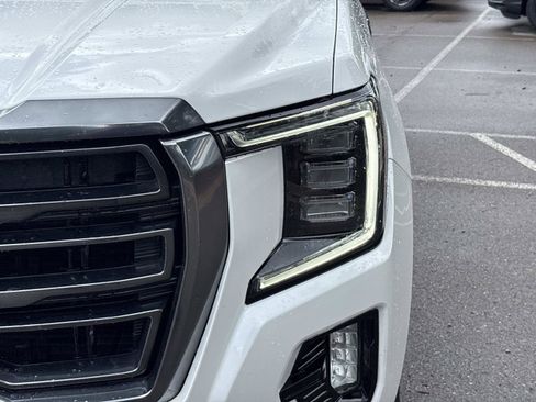 Used 2021 GMC Yukon AT4 w/ AT4 Premium Plus Package AWD/4WD image 11