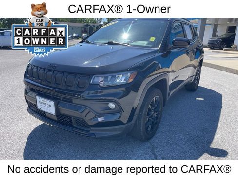 Used 2022 Jeep Compass Latitude AWD/4WD image 3