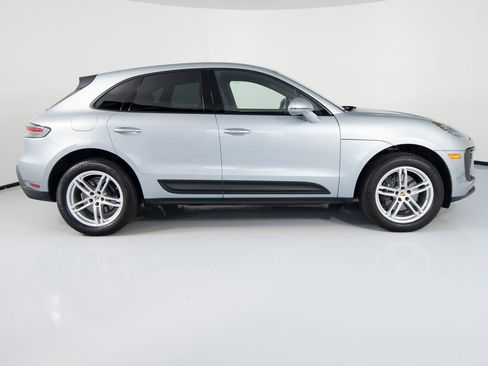 Certified 2025 Porsche Macan image 11