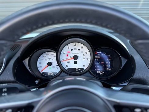 Used 2024 Porsche 718 Boxster RWD image 22