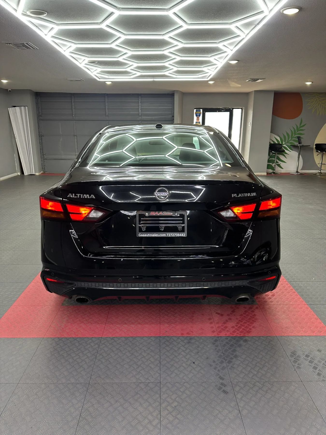 Used 2019 Nissan Altima 2.5 Platinum FWD image 5