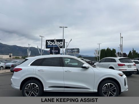 New 2025 Audi Q5 Premium image 3