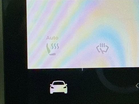 Used 2024 Tesla Model Y Long Range AWD/4WD image 23