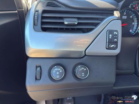 Used 2019 Chevrolet Tahoe LT image 29