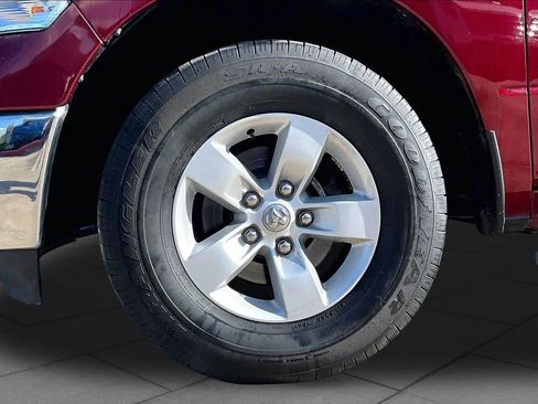 Used 2019 RAM 1500 Tradesman w/ Chrome Appearance Group RWD image 11