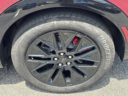 Used 2025 Ford Mustang Mach-E Premium w/ Sport Appearance Package AWD/4WD image 19