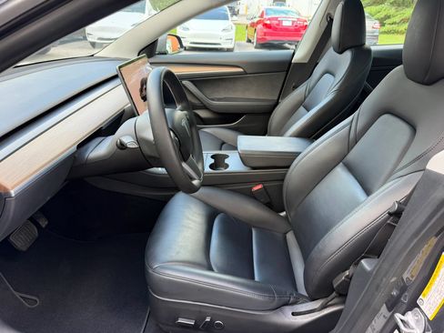 Used 2023 Tesla Model 3 Standard Range RWD image 16