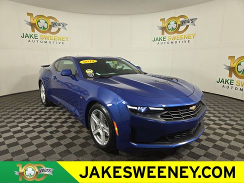Certified 2019 Chevrolet Camaro LT image 1