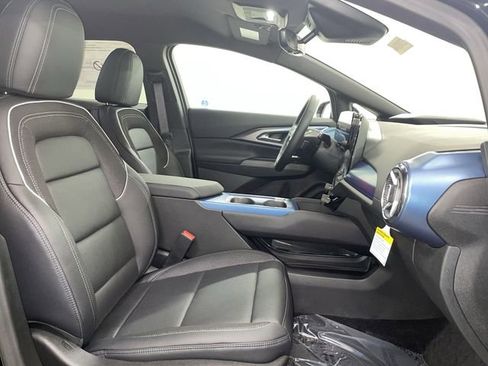 New 2026 Chevrolet Equinox EV LT image 23