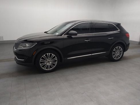 Used 2016 Lincoln MKX Reserve w/ Technology Package FWD image 2