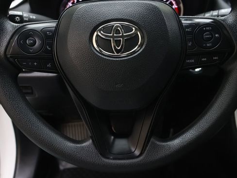 Used 2024 Toyota RAV4 XLE FWD image 19