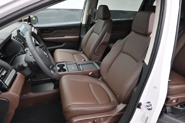 New 2026 Honda Odyssey Touring image 16